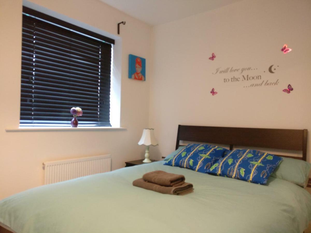 Arena House Bed & Breakfast แมนเชสเตอร์ ภายนอก รูปภาพ